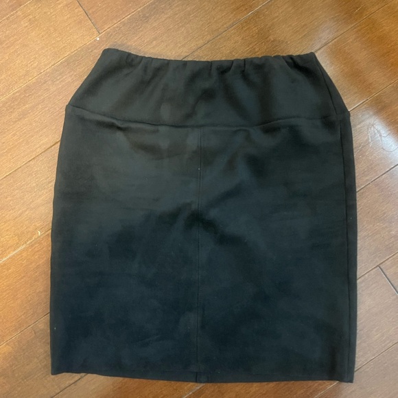 Aritzia Suede Skirt - Picture 1 of 2